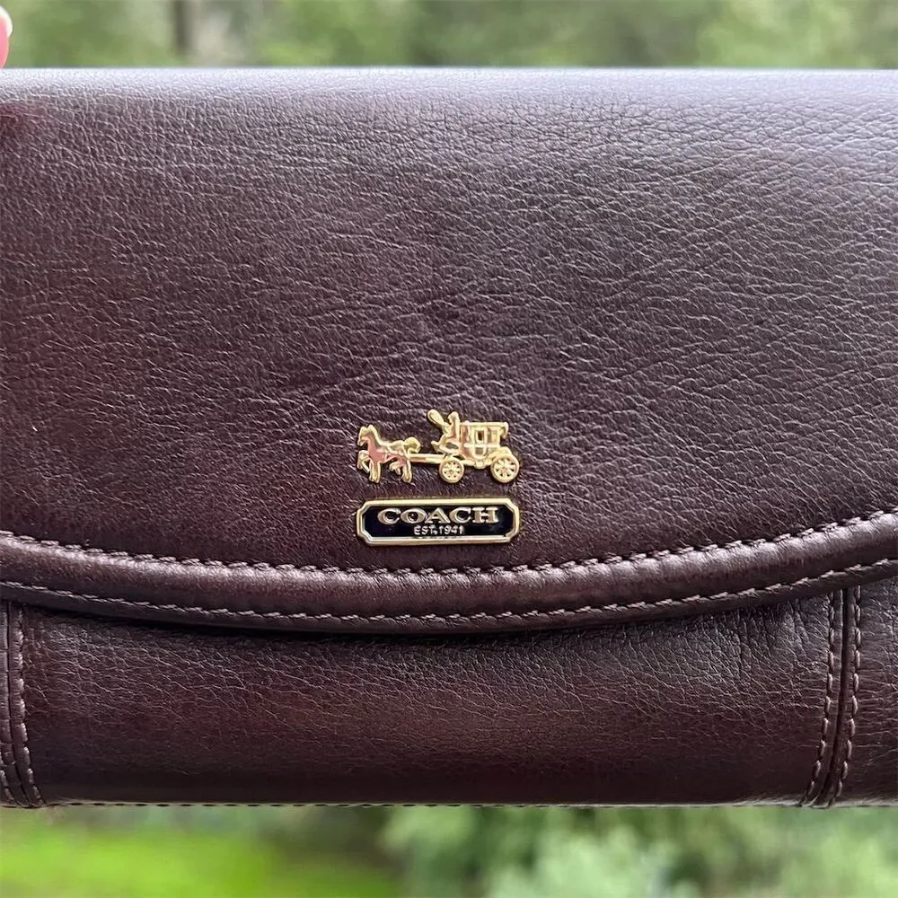 VINTAGE COACH Brown Leather Trifold Wallet w Gold Logo Accent AUTHENTIC